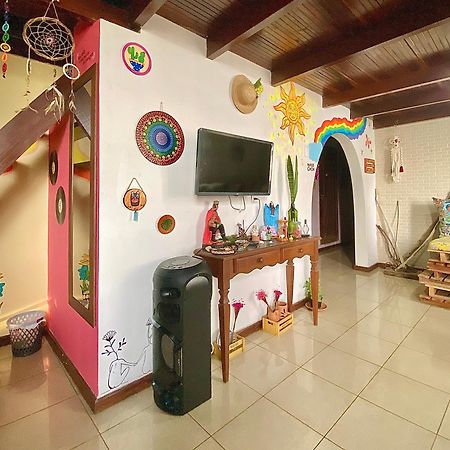 Casamarelo Hostel Salvador Luaran gambar