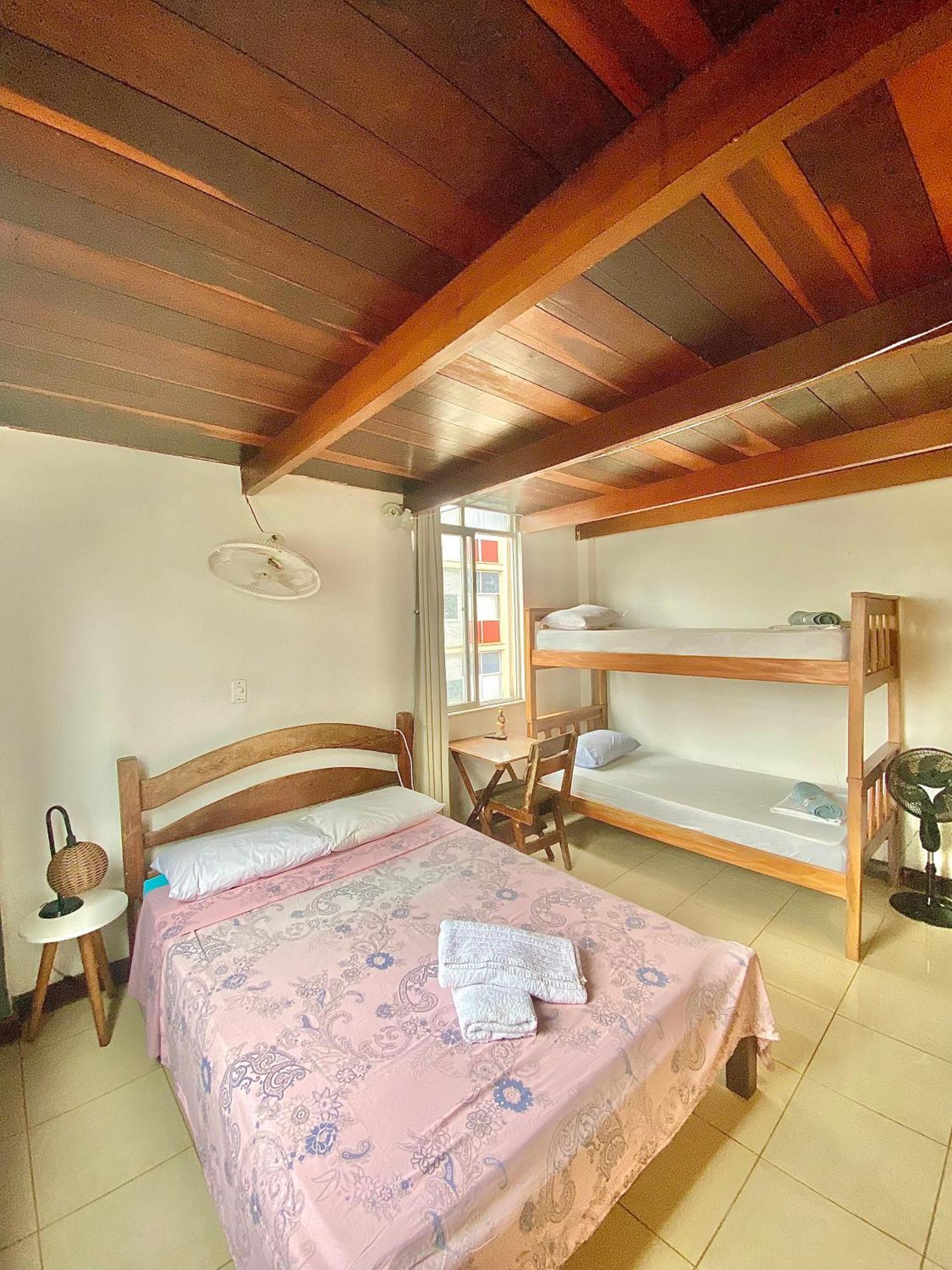 Casamarelo Hostel Salvador Luaran gambar