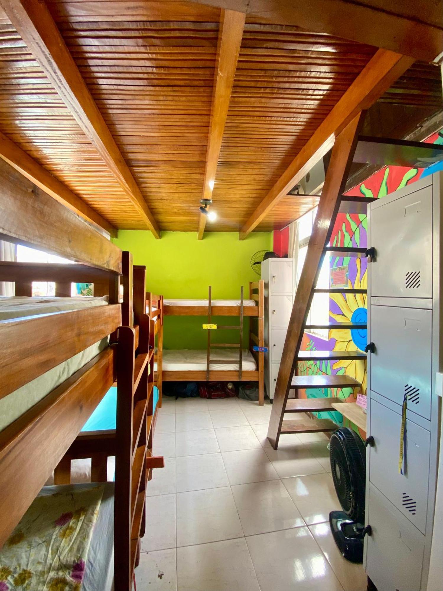 Casamarelo Hostel Salvador Luaran gambar