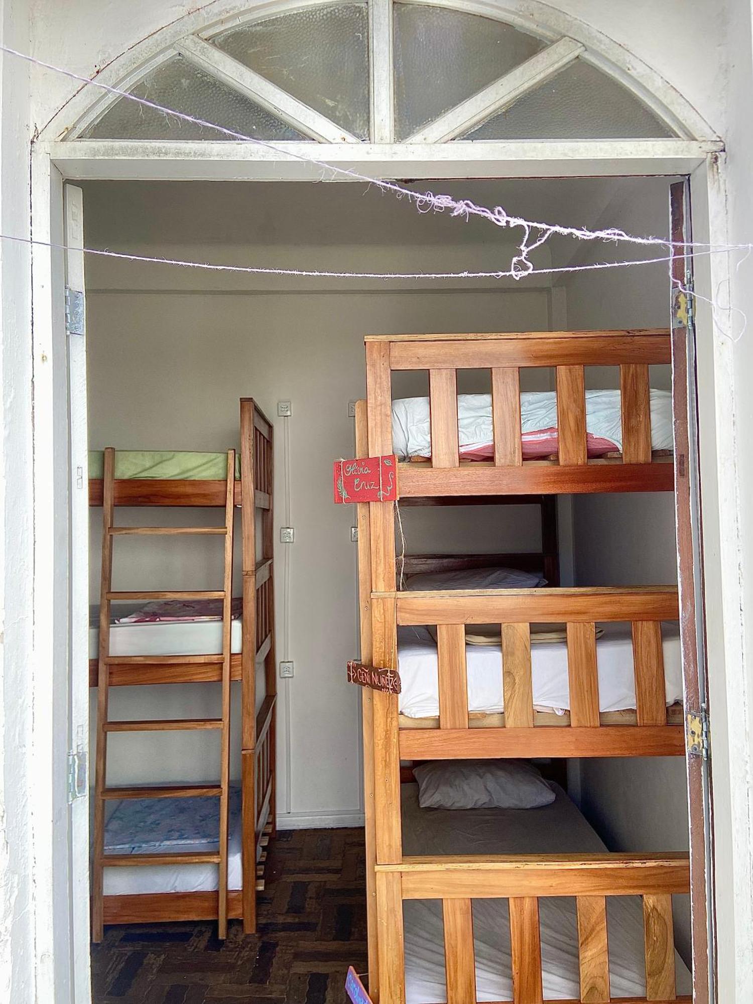 Casamarelo Hostel Salvador Luaran gambar